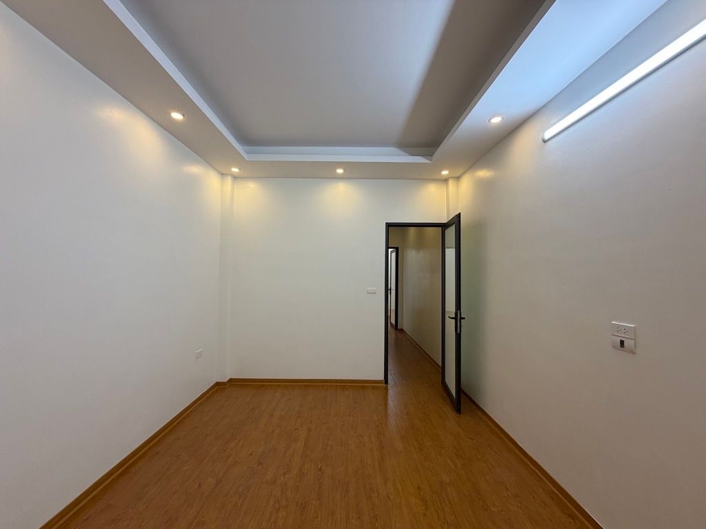 Bán nhà Thúy Lĩnh - diện tích 40m2 5 tầng - Ngõ nông thoáng, xe ba gác vào tận cửa - giá 7,4 tỷ