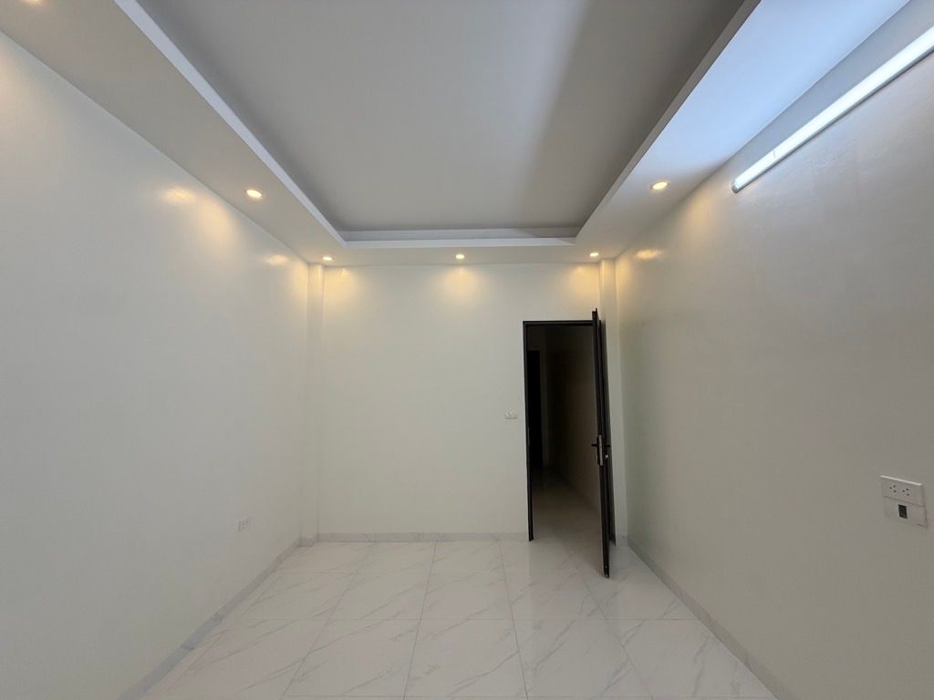 Bán nhà Thúy Lĩnh - diện tích 40m2 5 tầng - Ngõ nông thoáng, xe ba gác vào tận cửa - giá 7,4 tỷ