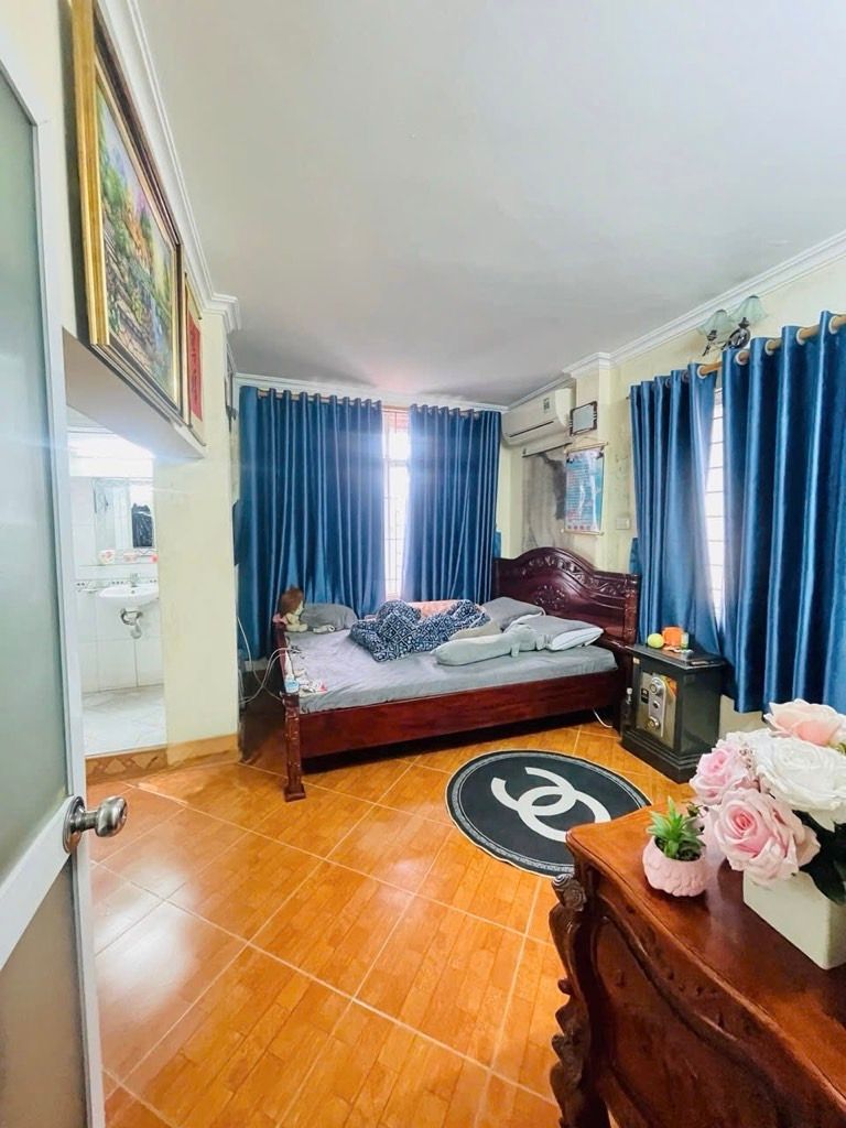 Bán nhà Tân Mai - diện tích 26m2 4 tầng - Lô góc - giá 6,6 tỷ