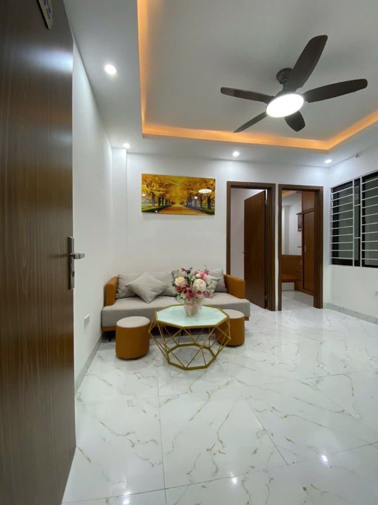 Bán nhà Chợ Khâm Thiên - diện tích 46m2 7 tầng - Căn góc CCMN - giá 2,4 tỷ