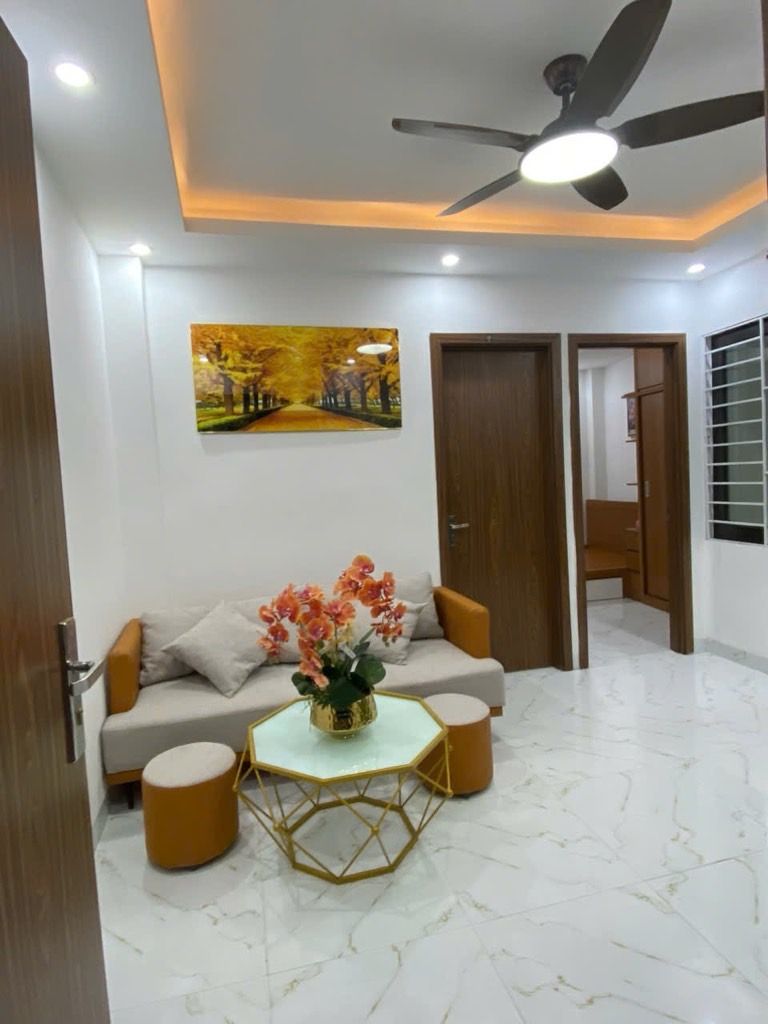 Bán nhà Chợ Khâm Thiên - diện tích 46m2 7 tầng - Căn góc CCMN - giá 2,4 tỷ