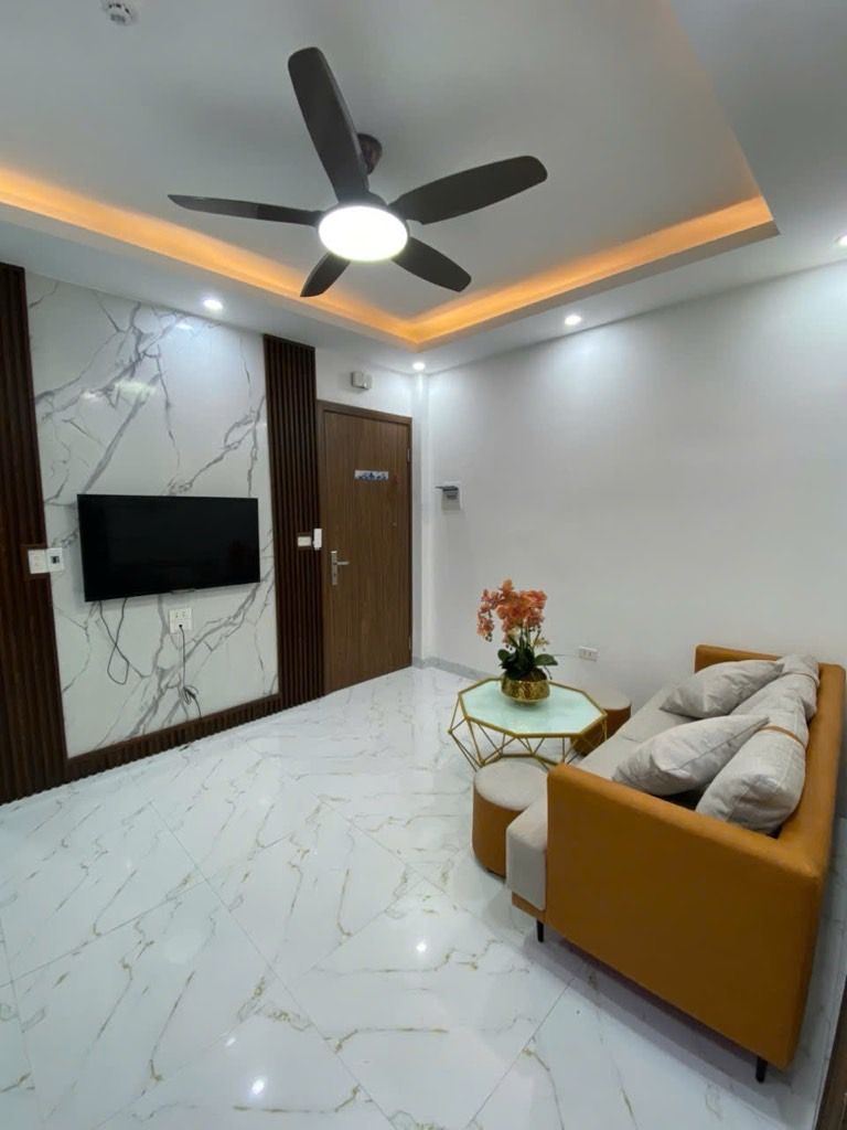 Bán nhà Chợ Khâm Thiên - diện tích 46m2 7 tầng - Căn góc CCMN - giá 2,4 tỷ