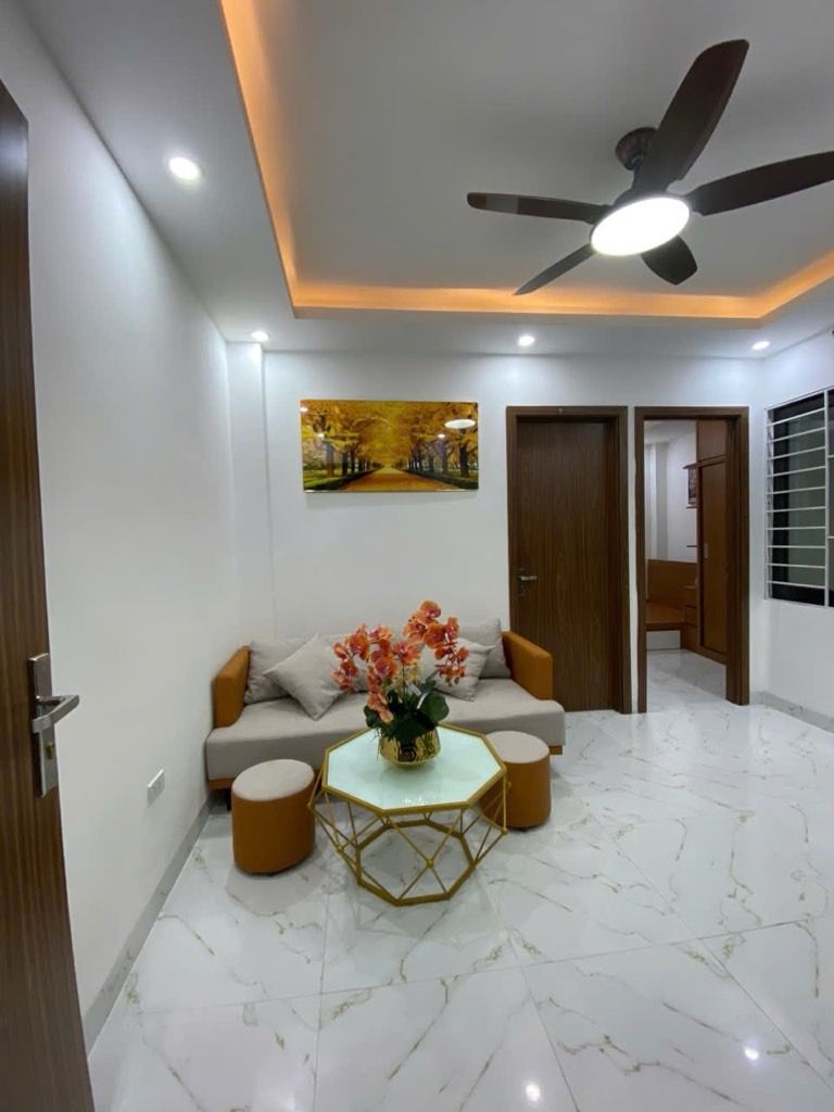 Bán nhà Chợ Khâm Thiên - diện tích 46m2 7 tầng - Căn góc CCMN - giá 2,4 tỷ