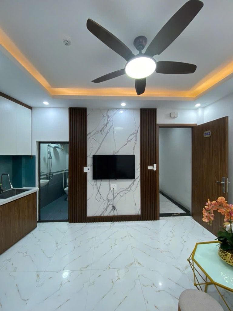 Bán nhà Chợ Khâm Thiên - diện tích 46m2 7 tầng - Căn góc CCMN - giá 2,4 tỷ