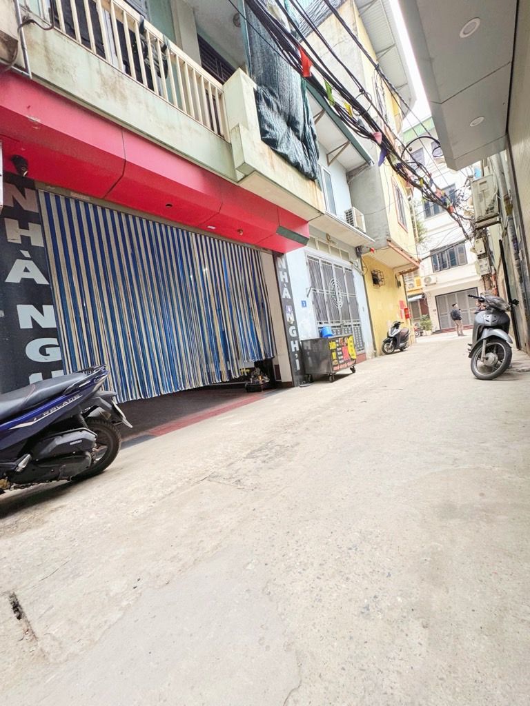 Bán nhà Ngọc Hồi - diện tích 49,7m2 5 tầng - Ô tô vào nhà - giá 15,3 tỷ