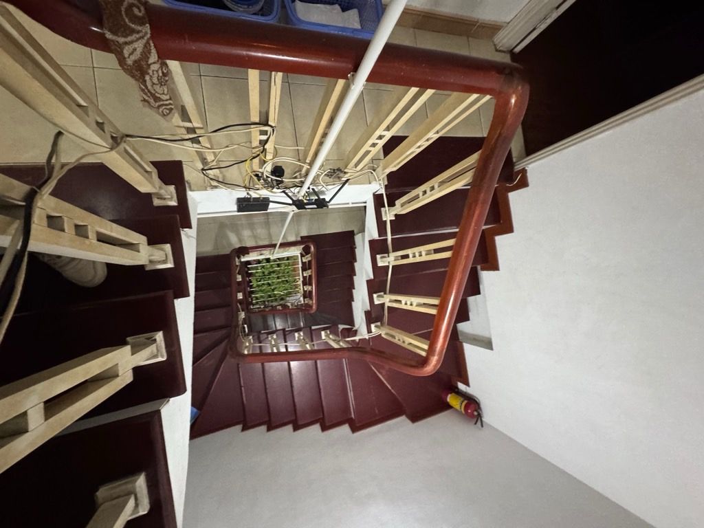 Bán nhà Ngọc Hồi - diện tích 49,7m2 5 tầng - Ô tô vào nhà - giá 15,3 tỷ