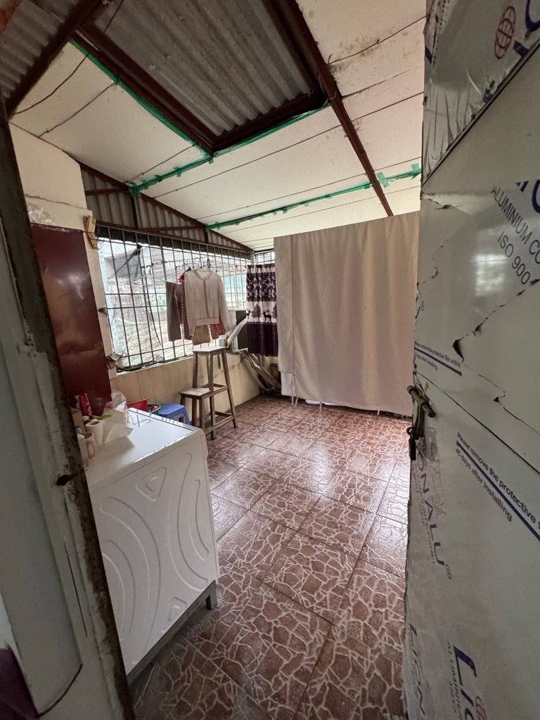 Bán nhà Ngọc Hồi - diện tích 49,7m2 5 tầng - Ô tô vào nhà - giá 15,3 tỷ