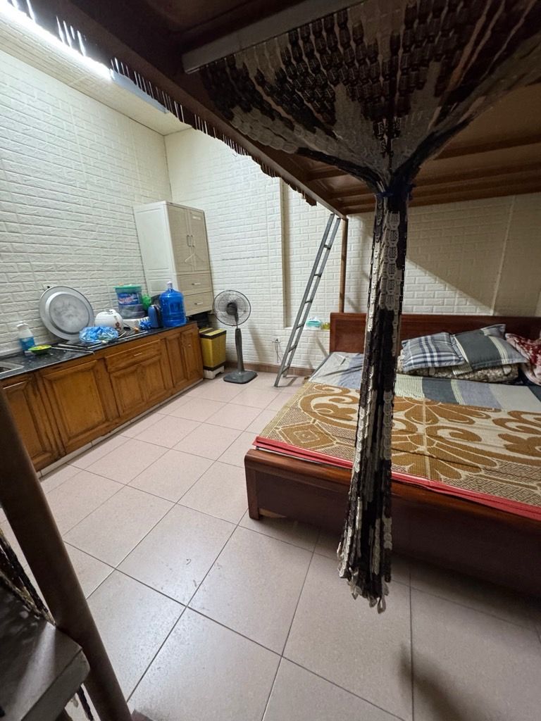 Bán nhà Ngọc Hồi - diện tích 49,7m2 5 tầng - Ô tô vào nhà - giá 15,3 tỷ