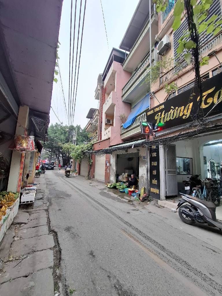 Bán nhà Nam Dư - diện tích 64.2m2 4 tầng - Ô TÔ TRÁNH - giá 15,8 tỷ