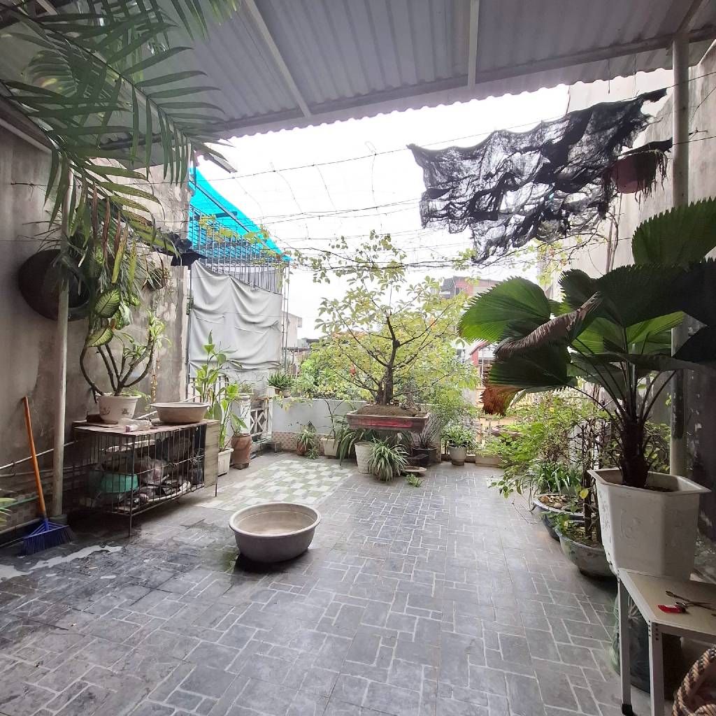 Bán nhà Nam Dư - diện tích 64.2m2 4 tầng - Ô TÔ TRÁNH - giá 15,8 tỷ