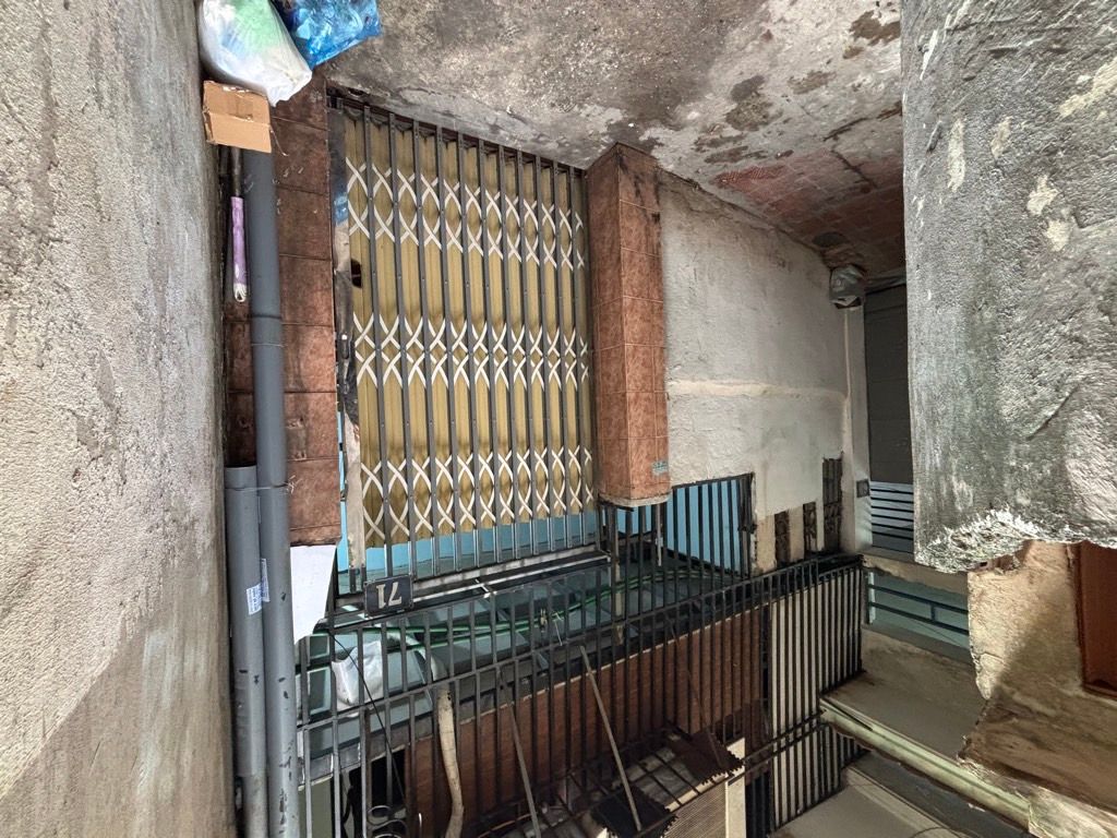 Bán nhà ngõ Đại Đồng - diện tích 68.8m2 2 tầng - Đất đẹp trung tâm Đống Đa - giá 11 tỷ