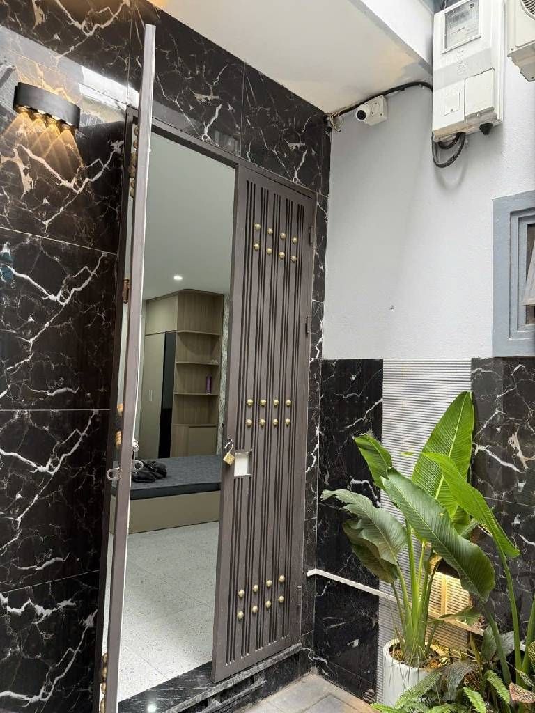 Bán nhà Hồng Mai - diện tích 50.5m2 5 tầng - Lô góc 3 mặt thoáng - giá 15,4 tỷ