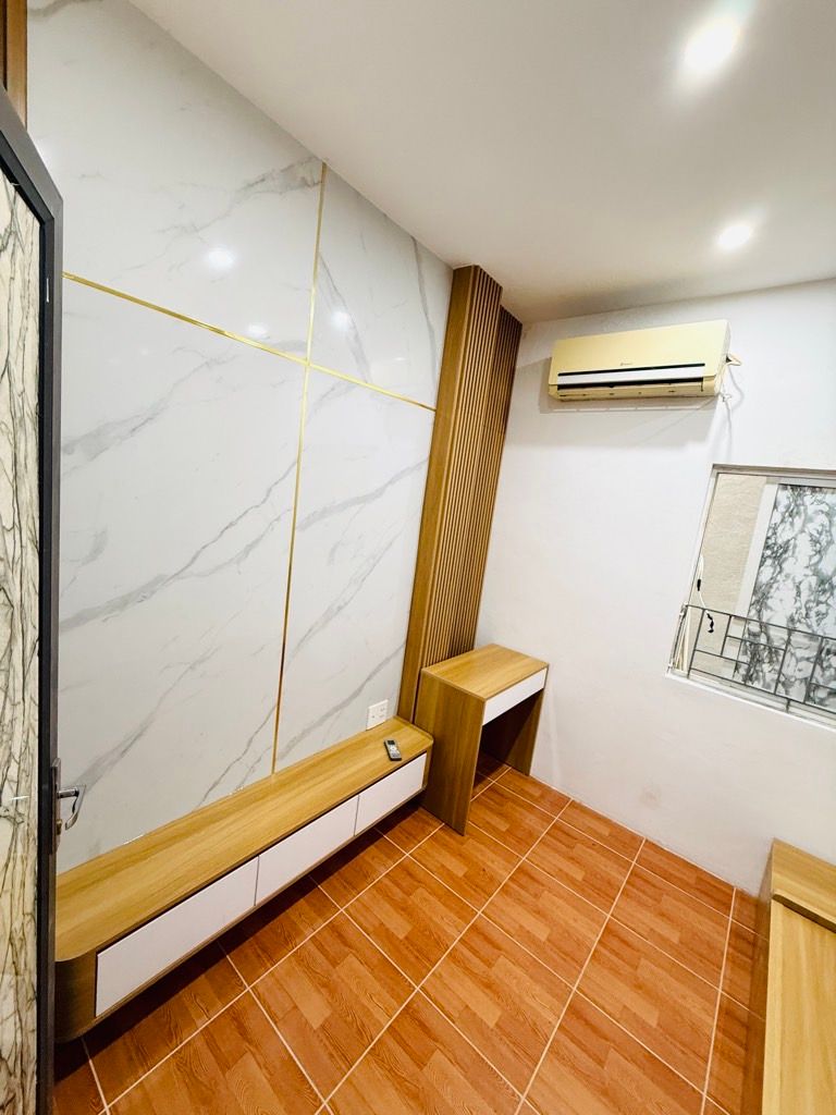 Bán nhà Ngõ Chợ Khâm Thiên - diện tích 15,3m2 5 tầng - Hiếm nhà bán vị trí đẹp thoáng 3 ngủ - giá 4,98 tỷ