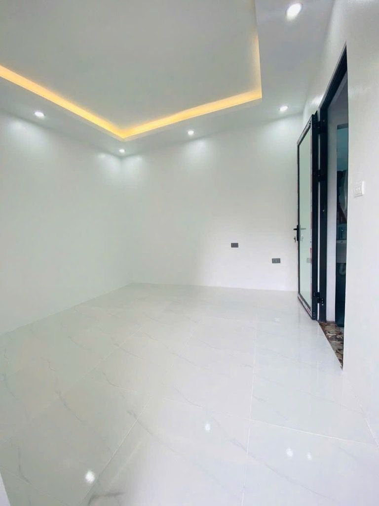 Bán nhà Tân Khai - diện tích 25m2 3 tầng - ô tô đỗ cửa - giá 2,6 tỷ