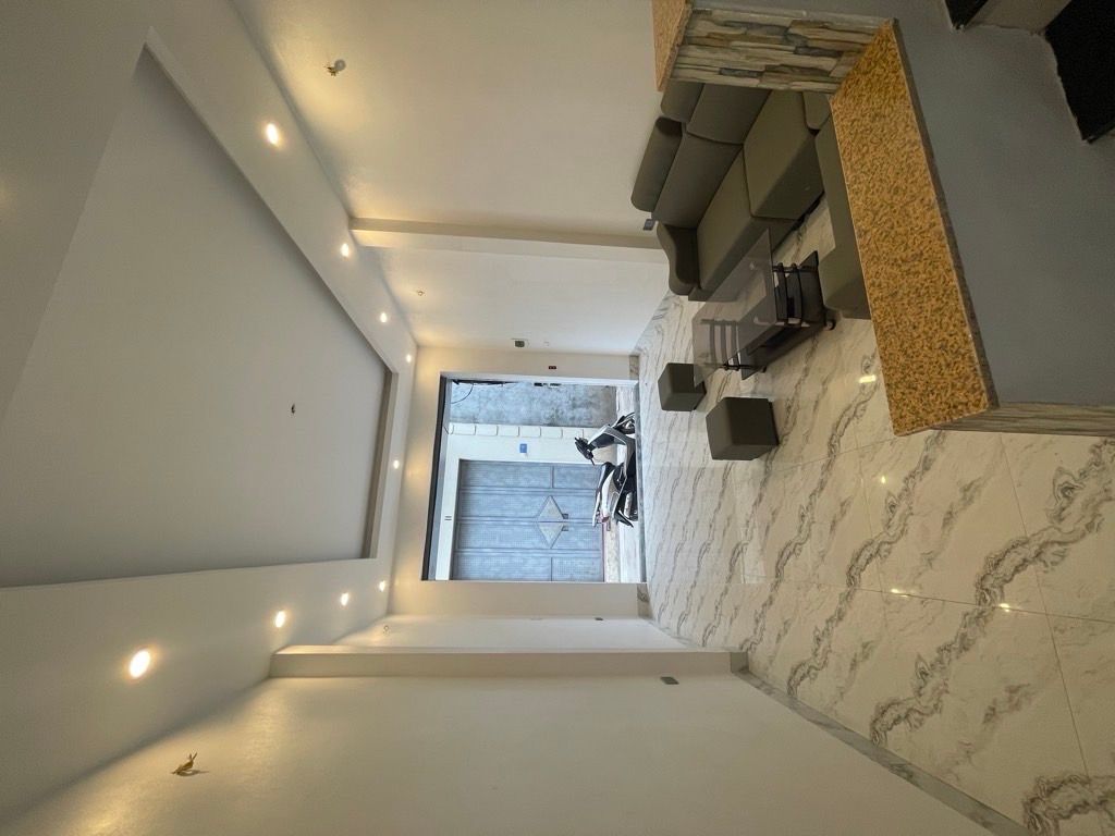 Bán nhà Định Công Hạ - diện tích 52.5m2 3 tầng - Nhà mặt ngõ thông, giá 4,8 tỷ