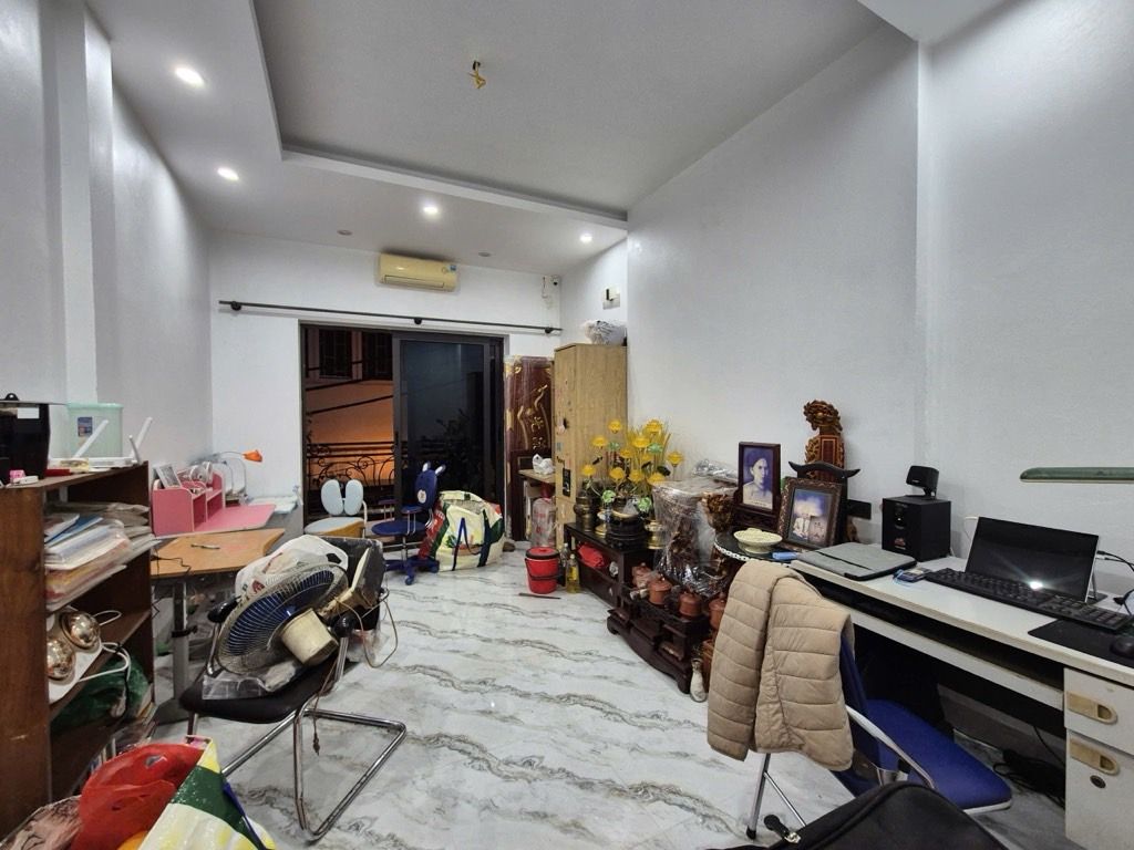 Bán nhà Định Công Hạ - diện tích 52.5m2 3 tầng - Nhà mặt ngõ thông, giá 4,8 tỷ