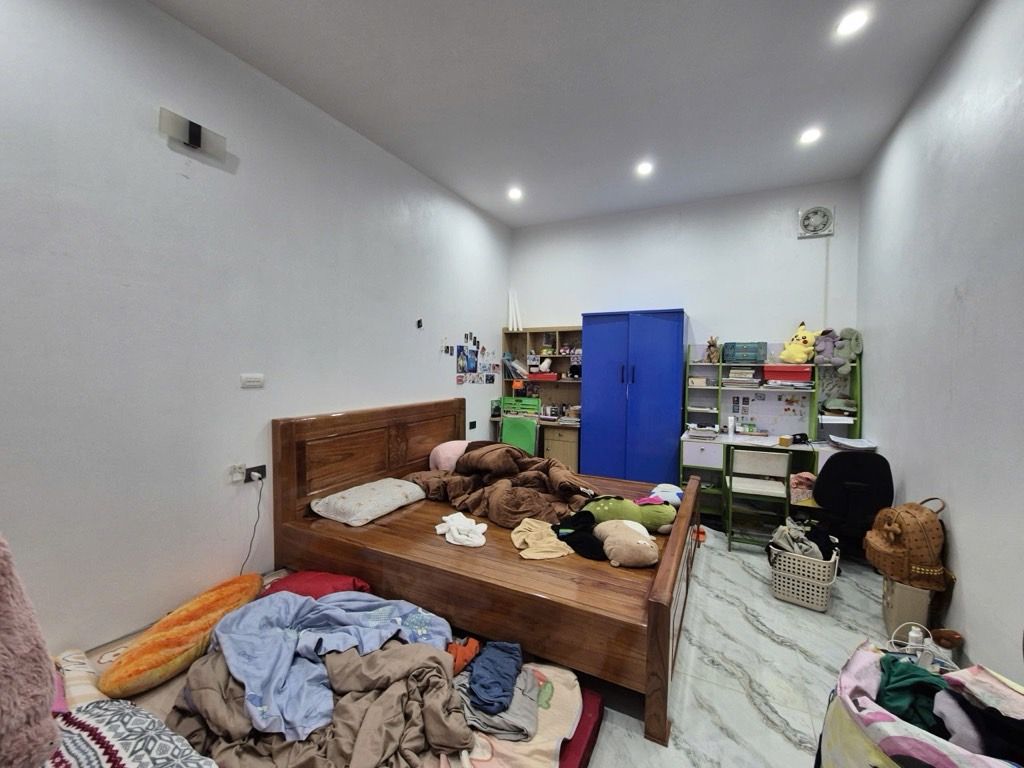 Bán nhà Định Công Hạ - diện tích 52.5m2 3 tầng - Nhà mặt ngõ thông, giá 4,8 tỷ