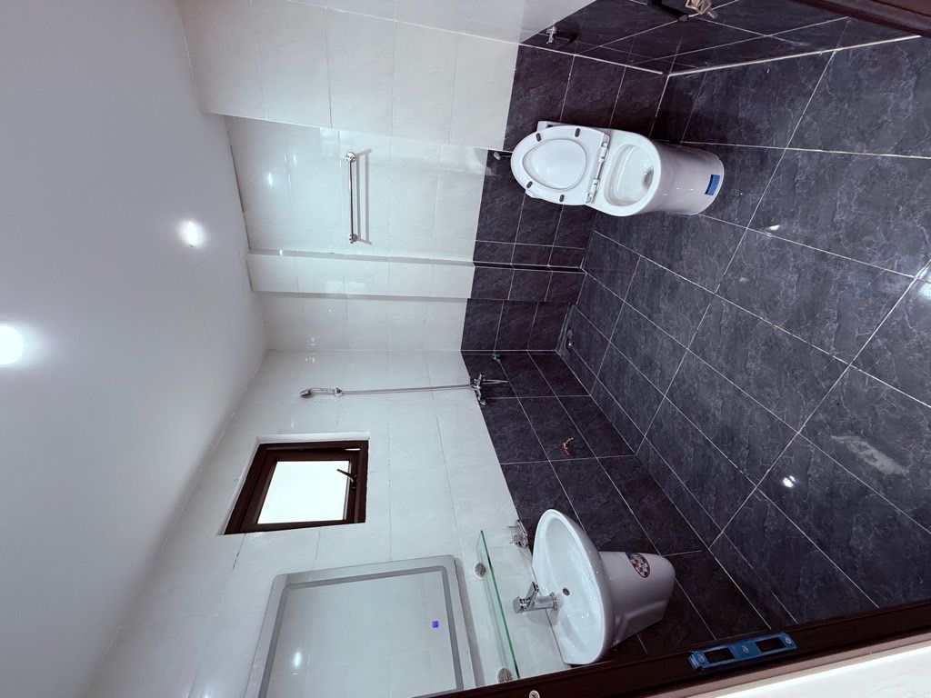 Bán nhà Thuý Lĩnh - diện tích 30m2 5 tầng - Lô góc - giá 5,98 tỷ