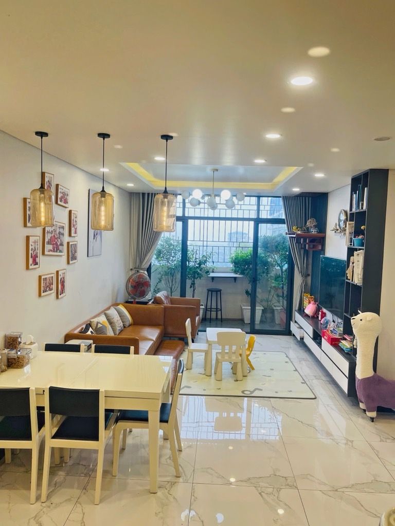 Bán nhà Nguỵ Như Kon Tum - diện tích 165m2 23 tầng - Lô góc 3 thoáng - giá 18,3 tỷ