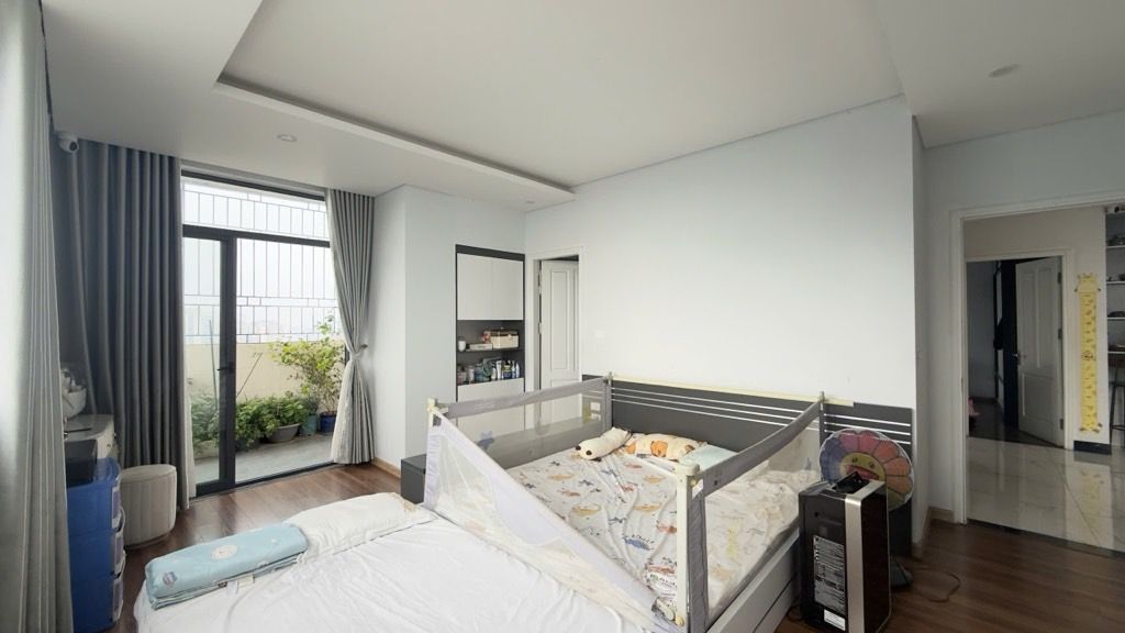 Bán nhà Nguỵ Như Kon Tum - diện tích 165m2 23 tầng - Lô góc 3 thoáng - giá 18,3 tỷ