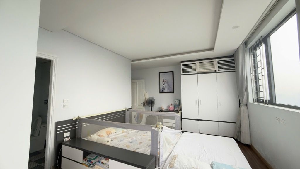 Bán nhà Nguỵ Như Kon Tum - diện tích 165m2 23 tầng - Lô góc 3 thoáng - giá 18,3 tỷ