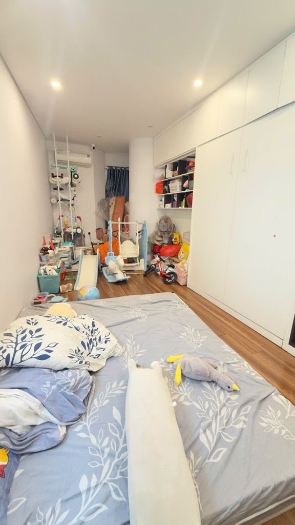 Bán nhà Nguỵ Như Kon Tum - diện tích 165m2 23 tầng - Lô góc 3 thoáng - giá 18,3 tỷ