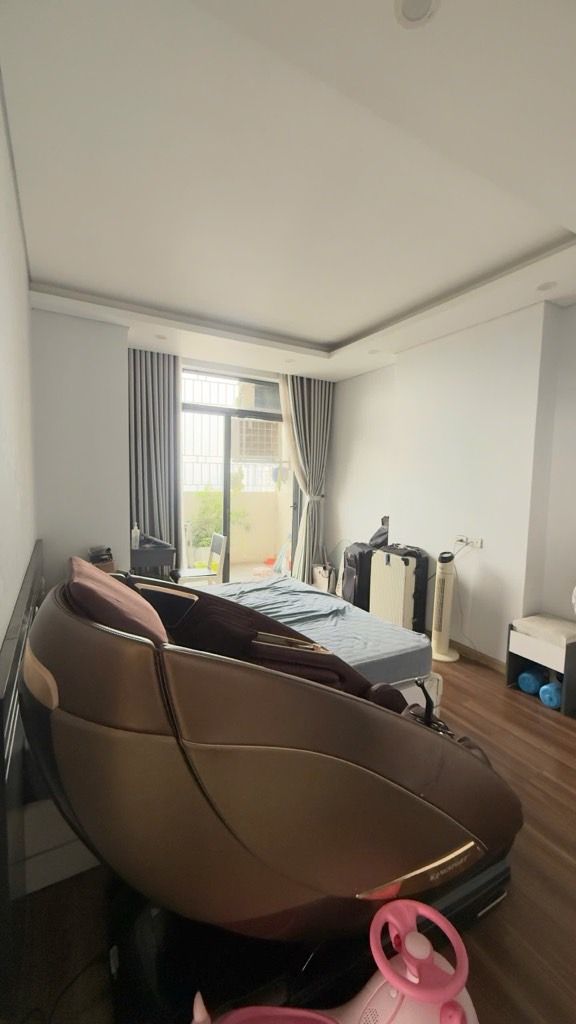 Bán nhà Nguỵ Như Kon Tum - diện tích 165m2 23 tầng - Lô góc 3 thoáng - giá 18,3 tỷ