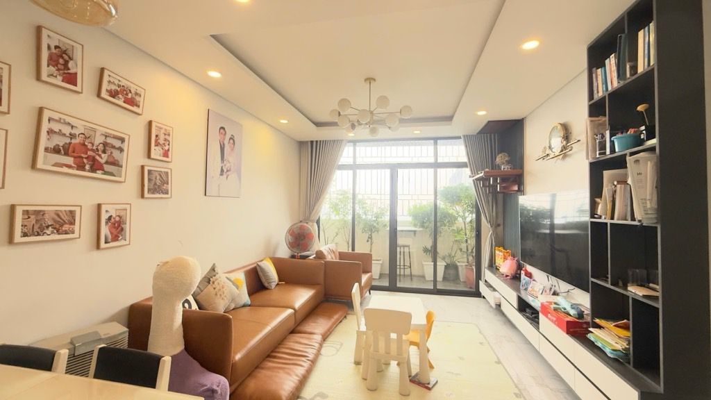 Bán nhà Nguỵ Như Kon Tum - diện tích 165m2 23 tầng - Lô góc 3 thoáng - giá 18,3 tỷ