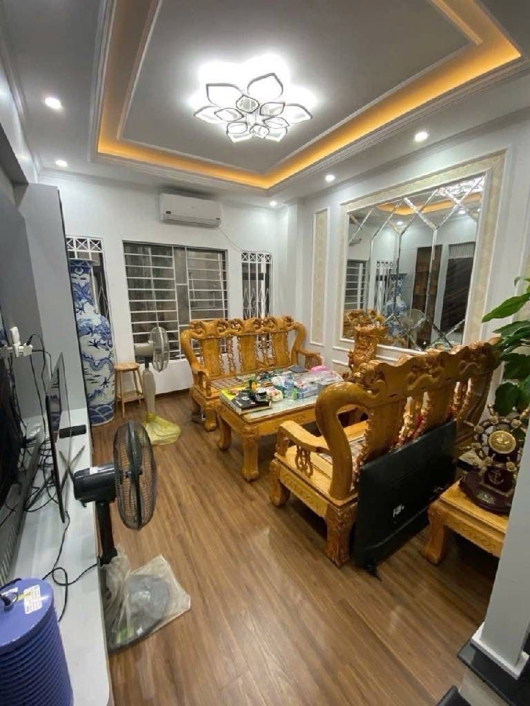 Bán nhà Phan Đình Giót - diện tích 37.8m2 5 tầng - Ô tô tránh - giá 11,7 tỷ