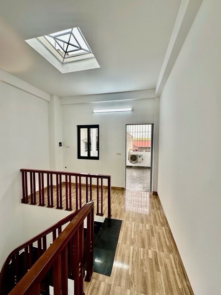 Bán nhà Phan Đình Giót - diện tích 37.8m2 5 tầng - Ô tô tránh - giá 11,7 tỷ