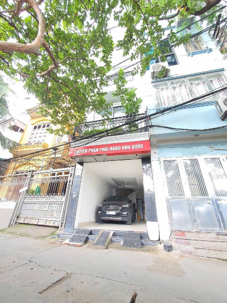 Bán nhà Nguyễn Khoái - diện tích 30.5m2 5 tầng - Mặt phố, Gara oto, vừa ở vừa kinh doanh - giá 11,6 tỷ