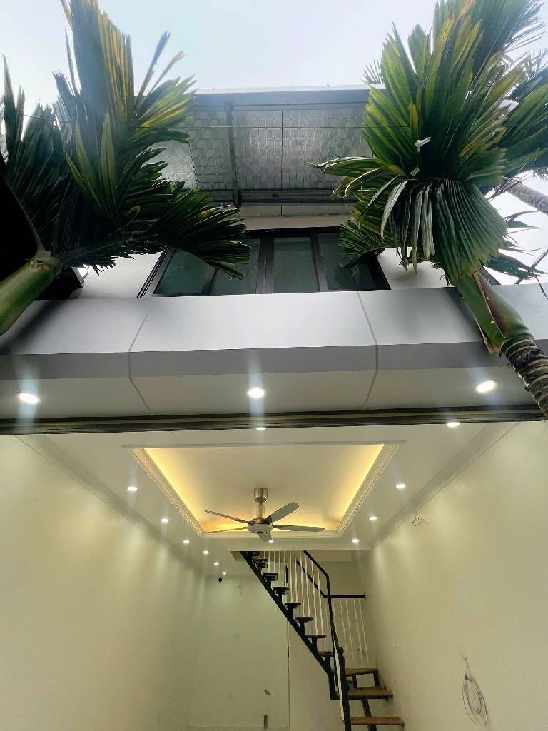 Bán nhà Vĩnh Hưng - diện tích 41.8m2 2 tầng - Nhà đẹp mới tinh - giá 2,38 tỷ