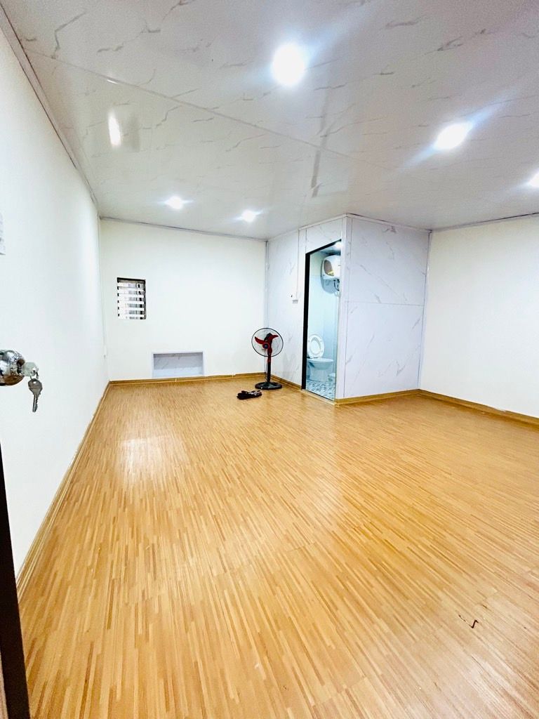 Bán nhà Nguyễn Khoái - diện tích 40m2 2 tầng - Đủ công năng - giá 4,5 tỷ