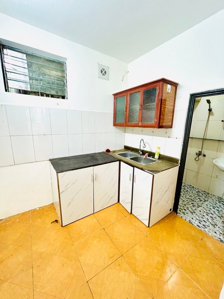 Bán nhà Nguyễn Khoái - diện tích 40m2 2 tầng - Đủ công năng - giá 4,5 tỷ