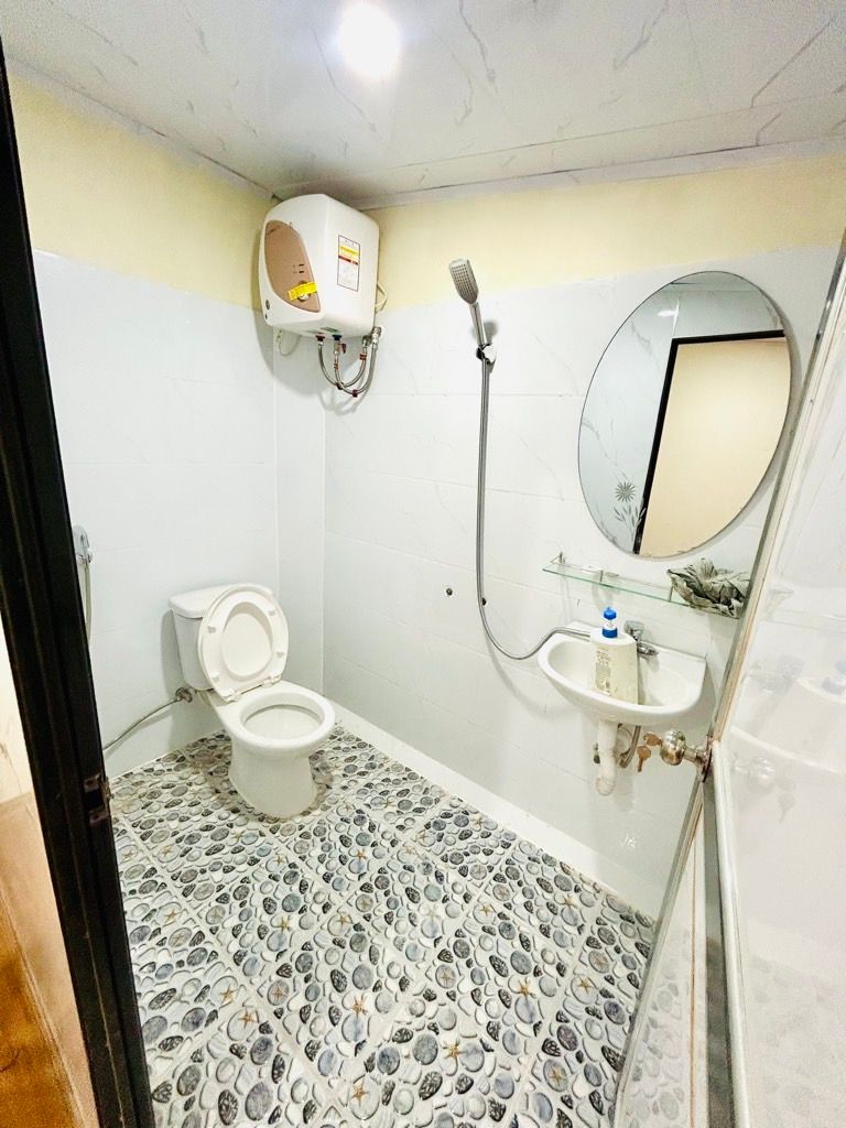 Bán nhà Nguyễn Khoái - diện tích 40m2 2 tầng - Đủ công năng - giá 4,5 tỷ