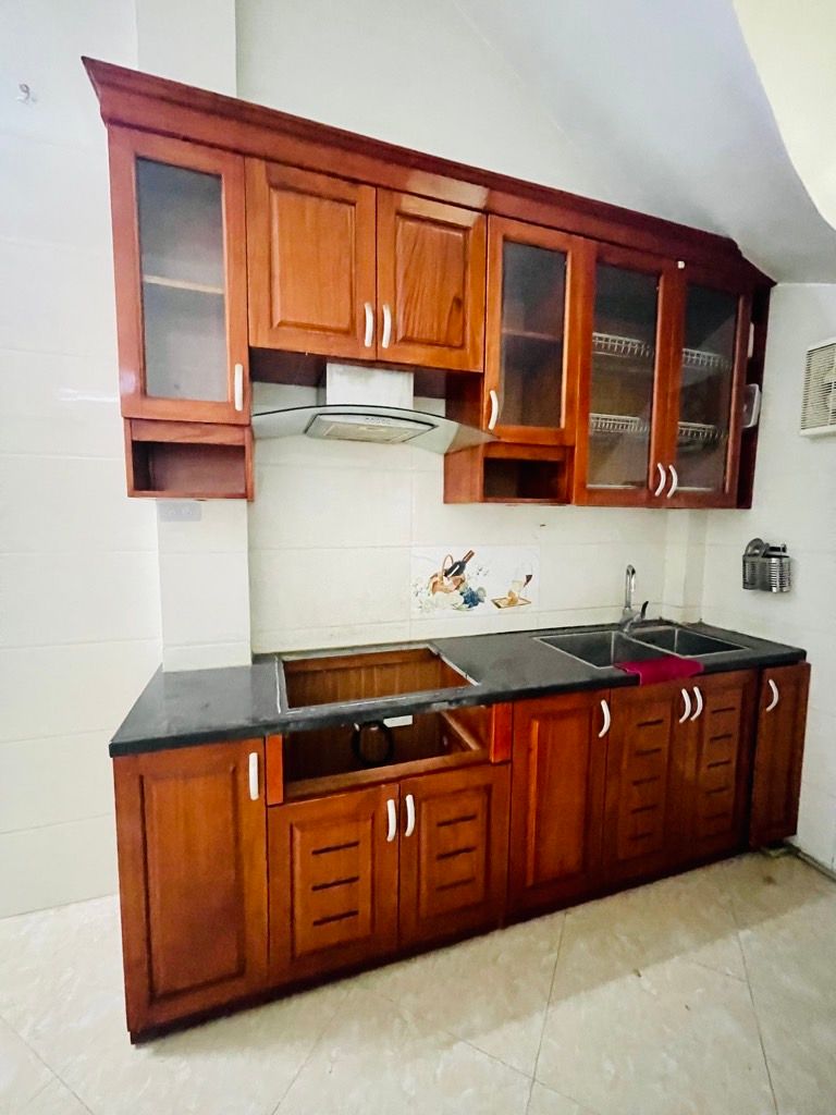 Bán nhà ngõ Kiến Thiết - diện tích 23m2 5 tầng - Nhà dân xây chắc chắn - giá 6,3 tỷ