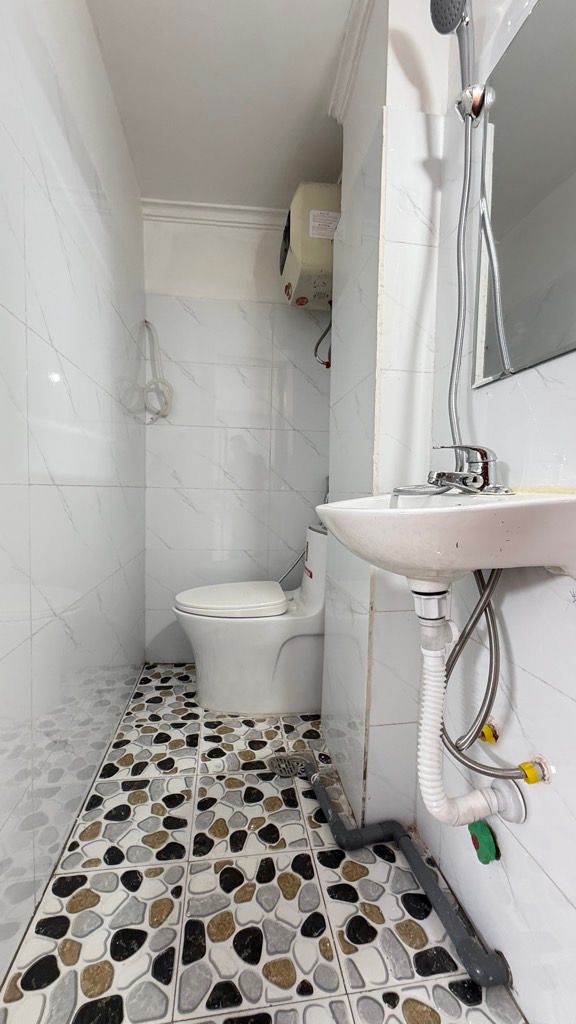 Bán nhà Tân Mai - diện tích 15m2 6 tầng - Ngõ thông phân lô - giá 3,15 tỷ