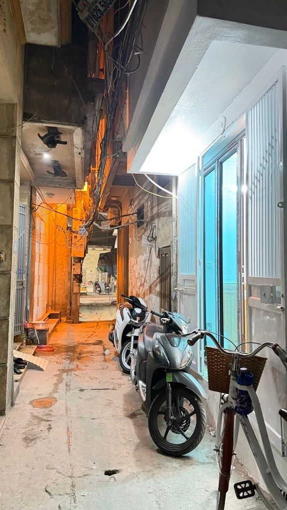 Bán nhà Tân Mai - diện tích 15m2 6 tầng - Ngõ thông phân lô - giá 3,15 tỷ