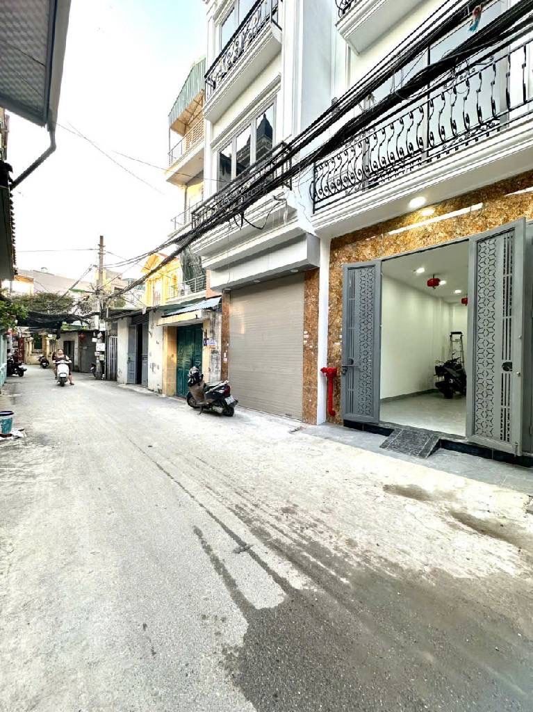 Bán nhà Ngọc Hồi - diện tích 67m2 6 tầng - ô tô đỗ cửa - giá 14,5 tỷ