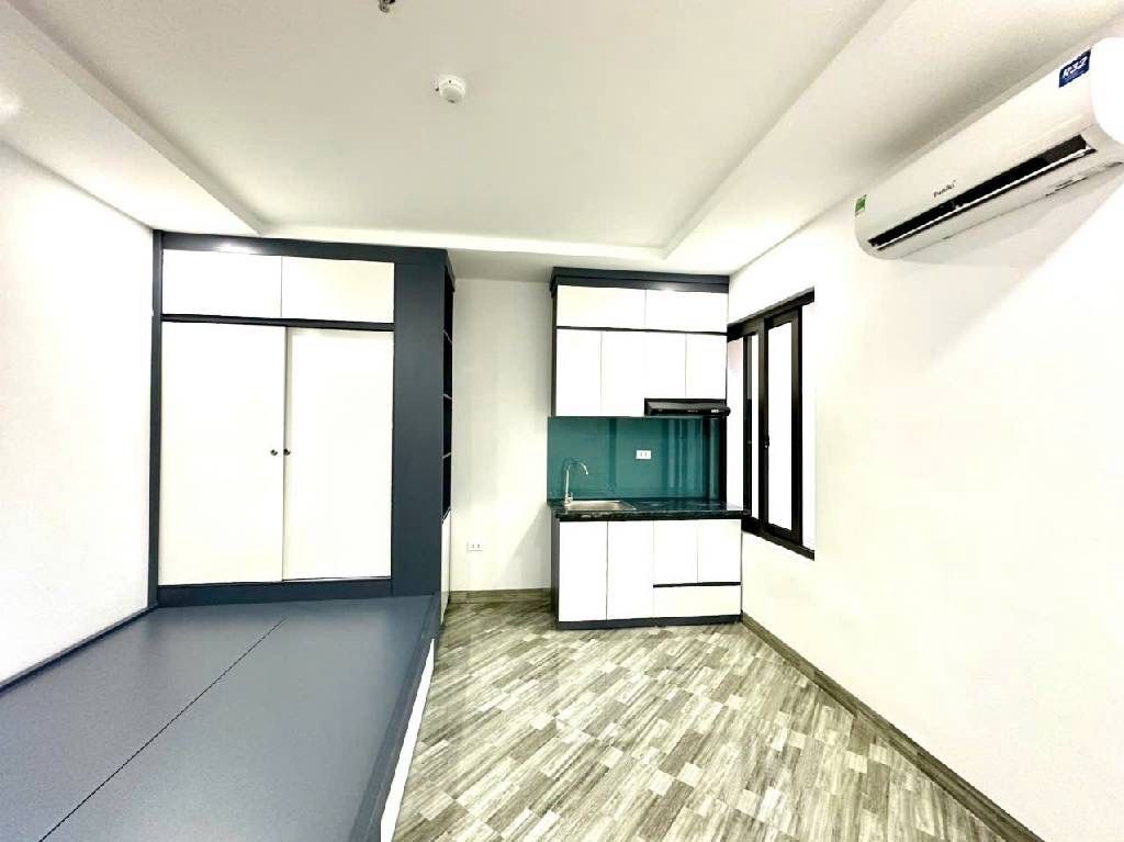 Bán nhà Ngọc Hồi - diện tích 67m2 6 tầng - ô tô đỗ cửa - giá 14,5 tỷ