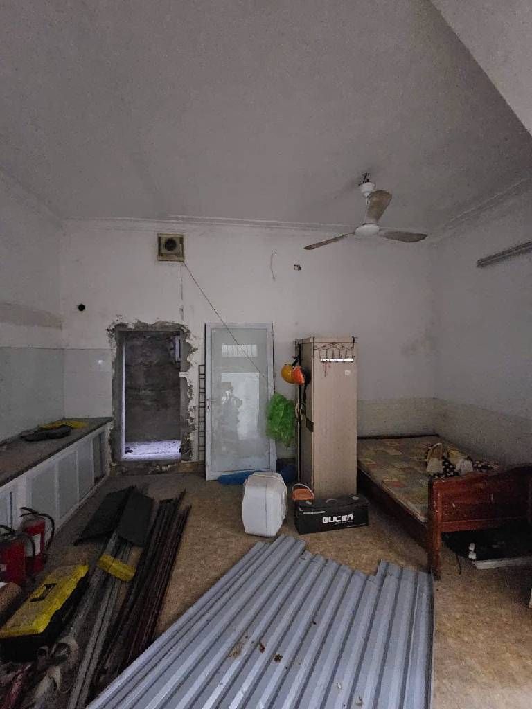 Bán nhà Đông Thiên - diện tích 52.8m2 5 tầng - Mặt tiền to - giá 9,8 tỷ