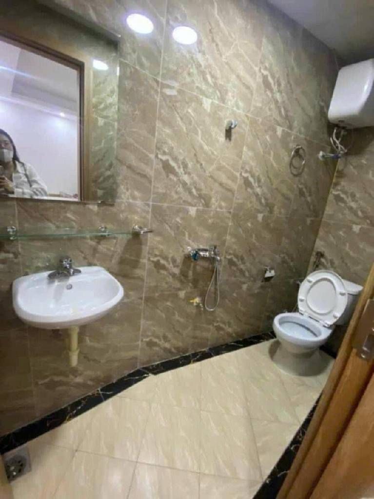 Bán nhà Khương Hạ - diện tích 41m2 6 tầng - Ô TÔ ĐỖ CỬA - giá 12,9 tỷ