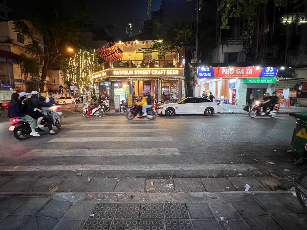 Bán nhà Tô Hiến Thành - diện tích 32m2 3 tầng - Nhà cách mặt phố khoảng 8m - giá 11,9 tỷ