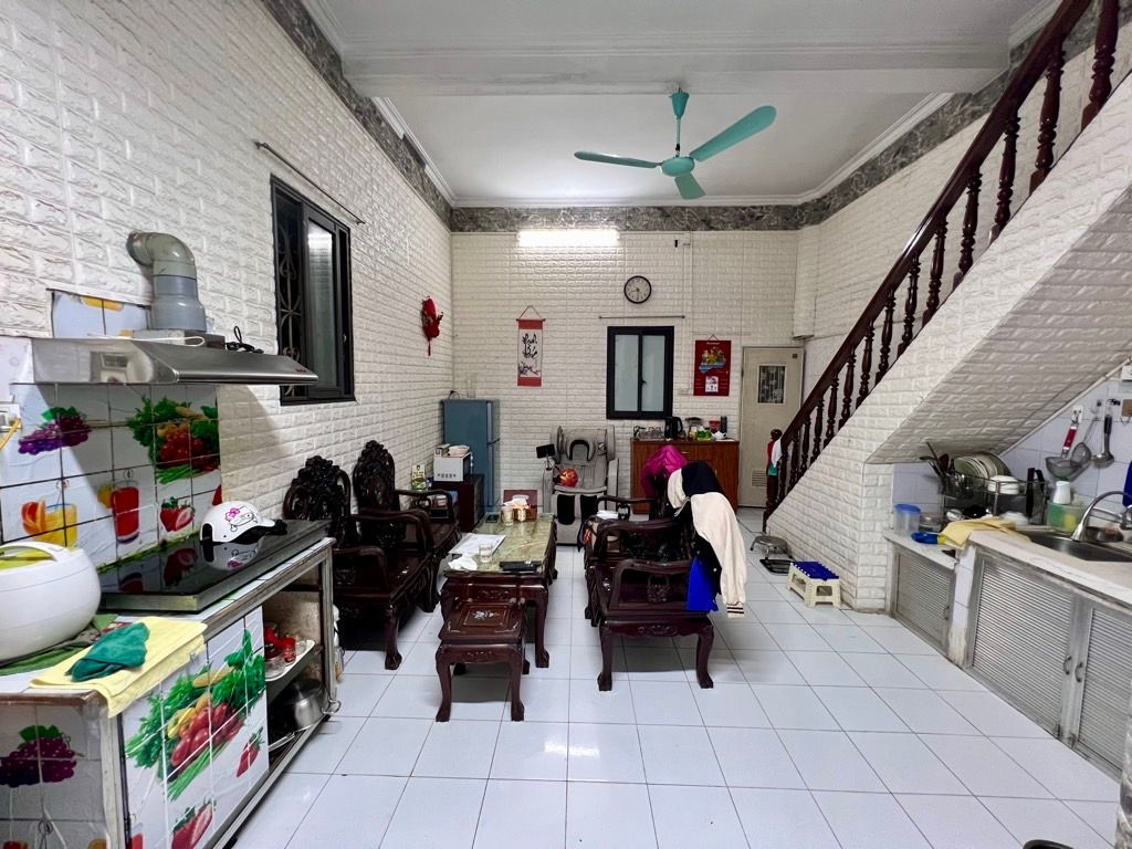 Bán nhà Tô Hiến Thành - diện tích 32m2 3 tầng - Nhà cách mặt phố khoảng 8m - giá 11,9 tỷ