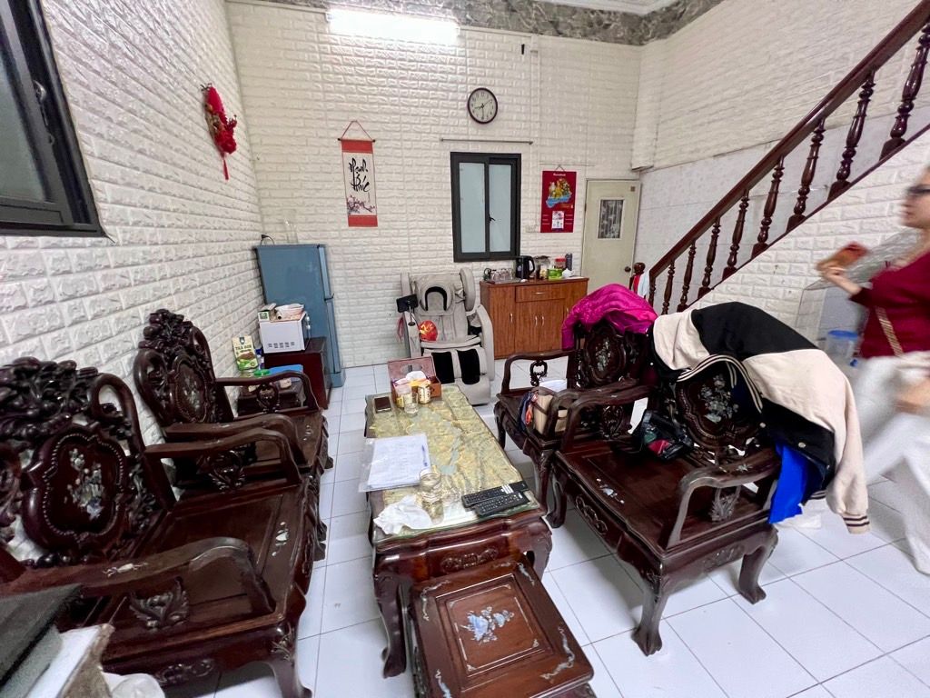 Bán nhà Tô Hiến Thành - diện tích 32m2 3 tầng - Nhà cách mặt phố khoảng 8m - giá 11,9 tỷ