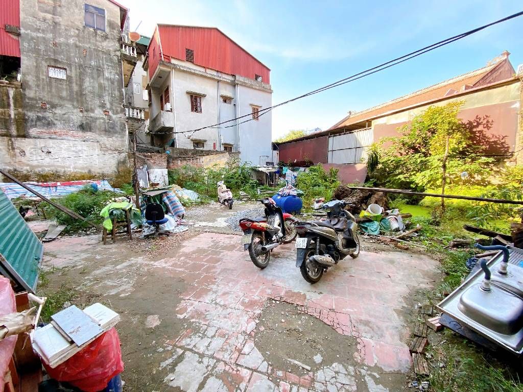 Bán nhà Trương Định - diện tích 39m2 5 tầng - Ô tô đỗ cổng - giá 12,8 tỷ