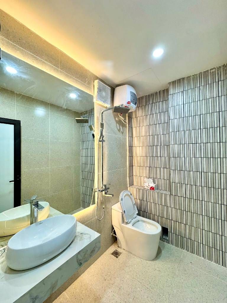 Bán nhà Lê Thanh Nghị - diện tích 26m2 6 tầng - Lô góc, kinh doanh - giá 11,8 tỷ