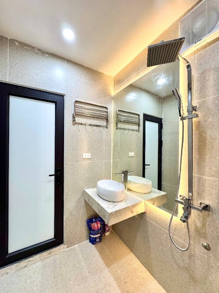 Bán nhà Lê Thanh Nghị - diện tích 26m2 6 tầng - Lô góc, kinh doanh - giá 11,8 tỷ