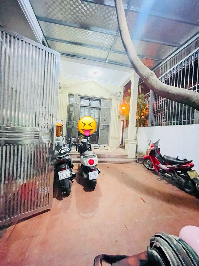 Bán nhà Minh Khai - diện tích 97m2 3 tầng - Lô góc, gần ô tô - giá 17,9 tỷ