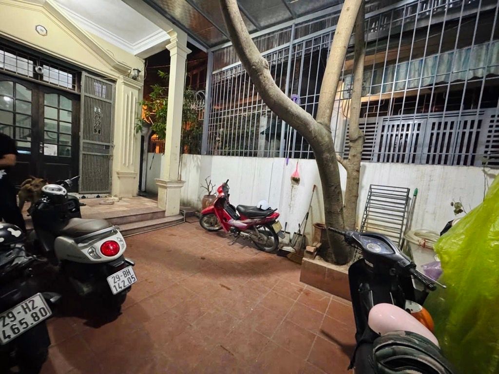 Bán nhà Minh Khai - diện tích 97m2 3 tầng - Lô góc, gần ô tô - giá 17,9 tỷ